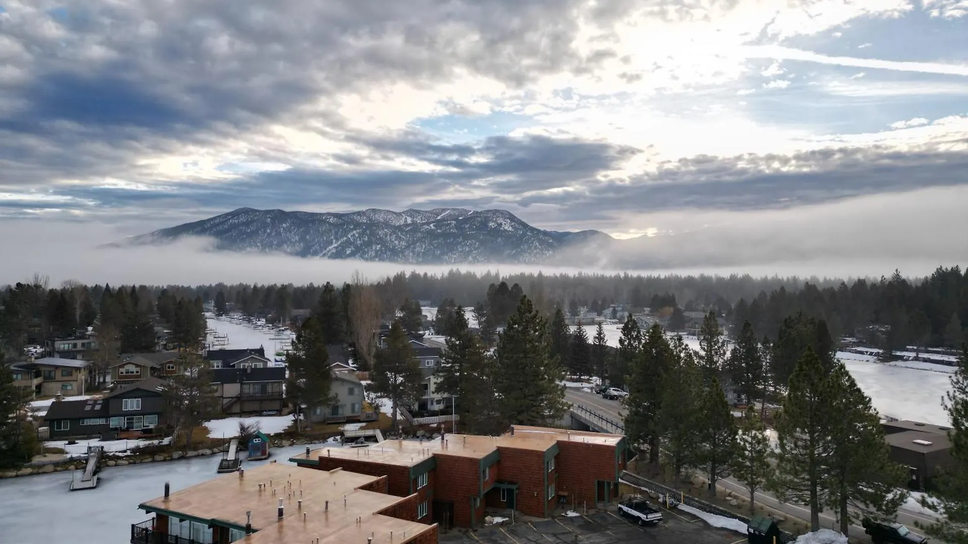 펜션 Tahoe Waterfront Condo With Boat Dock 사우스 레이크 타호